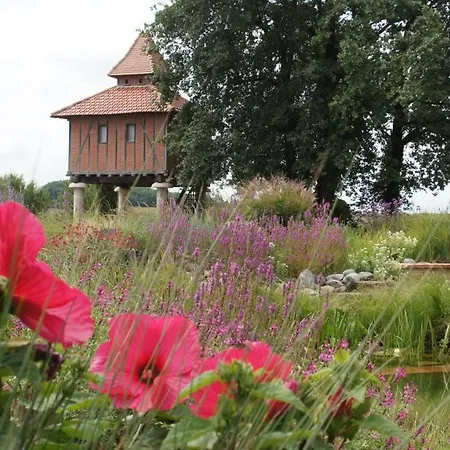 D'hotes Insolite Pigeonnier In Marciac Gers 3* Monlezun