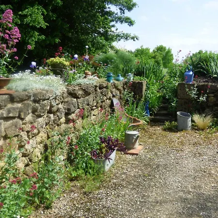 D'hotes Insolite Dans Un Pigeonnier à 5 Minutes De Marciac Gers Alojamento de Acomodação e Pequeno-almoço Monlezun