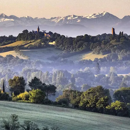 D'hotes Insolite Dans Un Pigeonnier à 5 Minutes De Marciac Gers Alojamento de Acomodação e Pequeno-almoço 3*