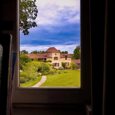 D'hotes Insolite Dans Un Pigeonnier à 5 Minutes De Marciac Gers Alojamento de Acomodação e Pequeno-almoço