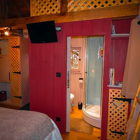 D'hotes Insolite Dans Un Pigeonnier à 5 Minutes De Marciac Gers Alojamento de Acomodação e Pequeno-almoço 3*