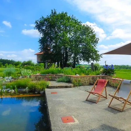 Alojamento de Acomodação e Pequeno-almoço D'hotes Insolite Dans Un Pigeonnier à 5 Minutes De Marciac Gers 3*