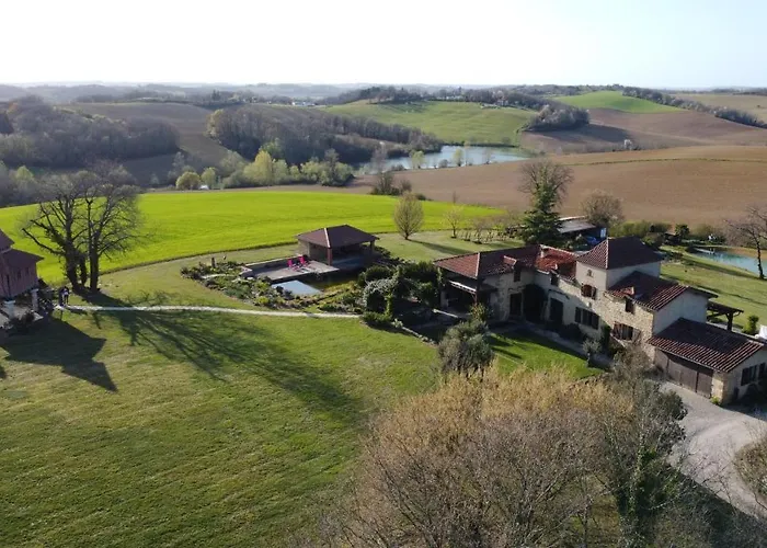 D'hotes Insolite Pigeonnier In Marciac Gers Bed & Breakfast