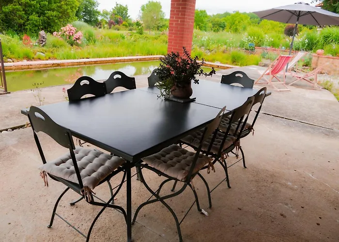 D'hotes Insolite Pigeonnier In Marciac Gers Bed & Breakfast