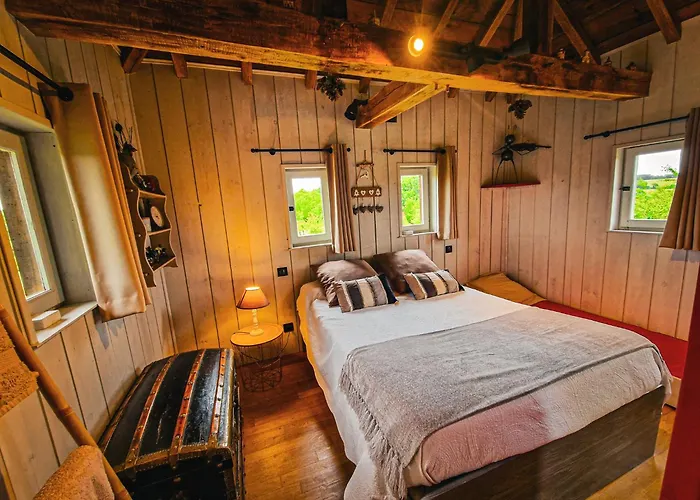 D'hotes Insolite Pigeonnier In Marciac Gers 3* Monlezun